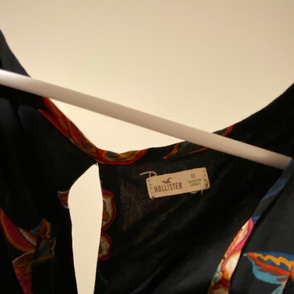 Hollister Boho Cold Shoulder Floral Dress - Picture 4 of 4